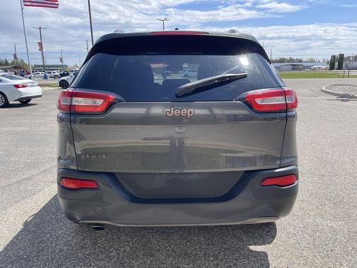 Granite Crystal Metallic Clearcoat 2017 Jeep Cherokee North