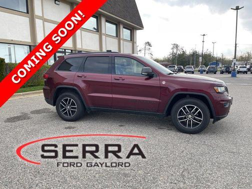 Velvet Red Pearlcoat 2017 Jeep Grand Cherokee Trailhawk
