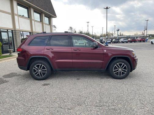 Velvet Red Pearlcoat 2017 Jeep Grand Cherokee Trailhawk