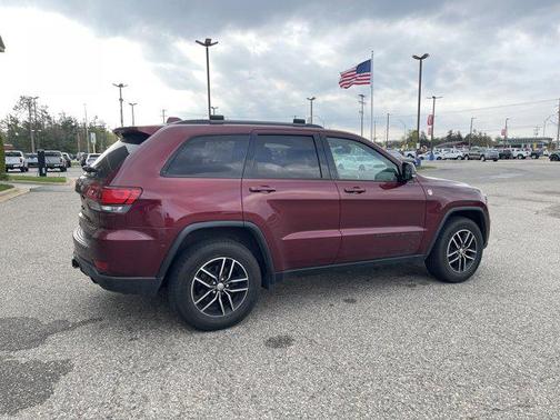 Velvet Red Pearlcoat 2017 Jeep Grand Cherokee Trailhawk