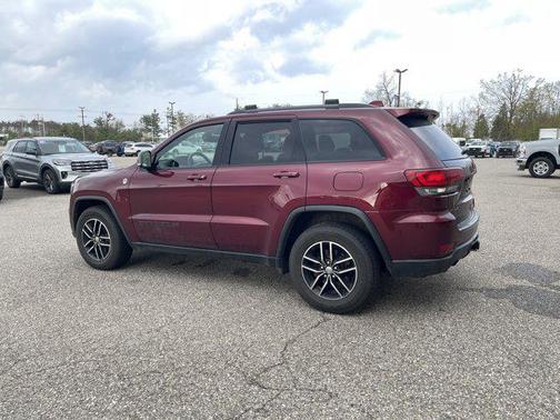 Velvet Red Pearlcoat 2017 Jeep Grand Cherokee Trailhawk