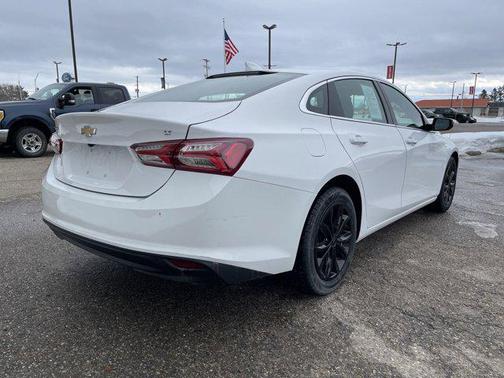 2021 Chevrolet Malibu FWD LT