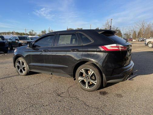2021 Ford Edge ST