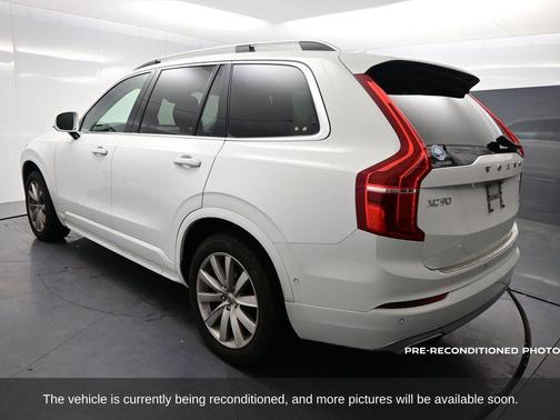 2019 Volvo XC90 T6 Momentum
