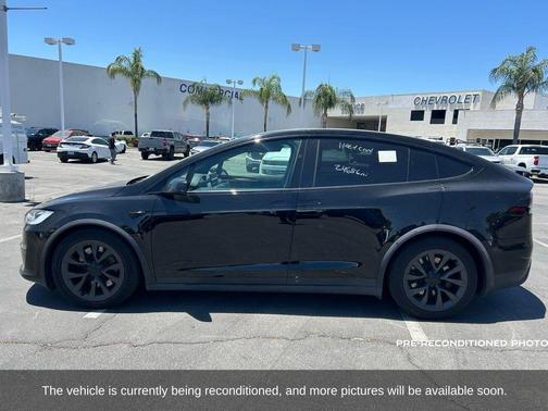 2023 Tesla Model X Base