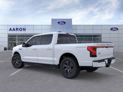 2025 Ford F-150 Lightning LARIAT