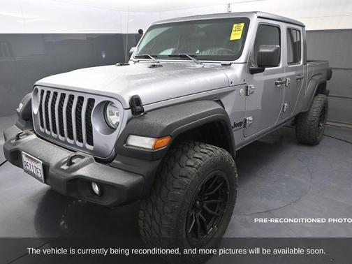 2020 Jeep Gladiator Sport