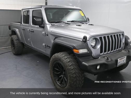 2020 Jeep Gladiator Sport