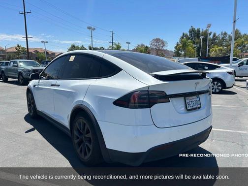 2023 Tesla Model X Base