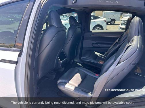 2023 Tesla Model X Base