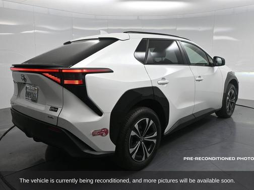 2024 Toyota bZ4X XLE