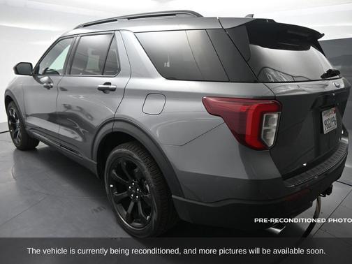 2024 Ford Explorer ST-Line