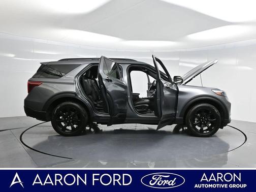 2024 Ford Explorer ST-Line