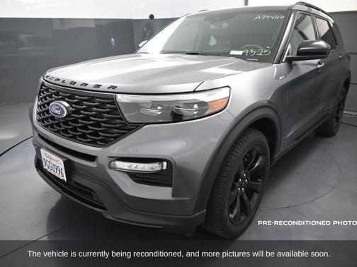 2024 Ford Explorer ST-Line