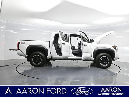 2024 Toyota Tacoma TRD Off Road