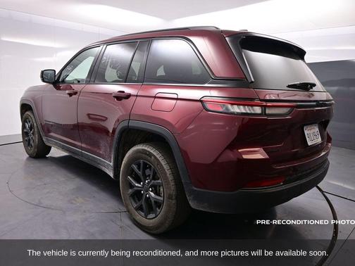 2024 Jeep Grand Cherokee Laredo
