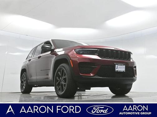 2024 Jeep Grand Cherokee Laredo