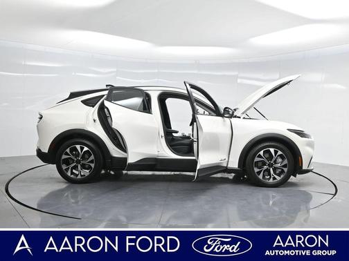 2024 Ford Mustang Mach-E Select