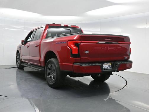2024 Ford F-150 Lightning LARIAT