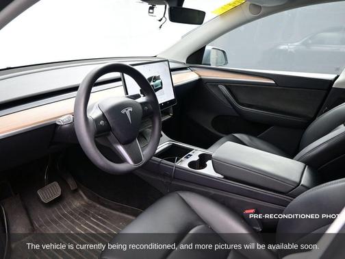 2024 Tesla Model Y Long Range