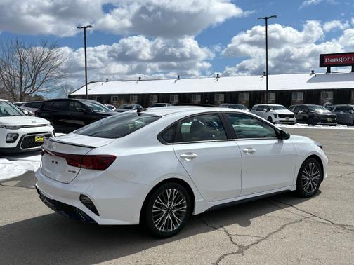 Snow White Pearl 2023 Kia Forte GT-Line