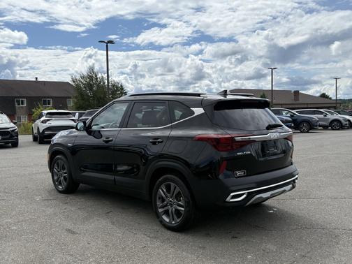 2023 Kia Seltos S