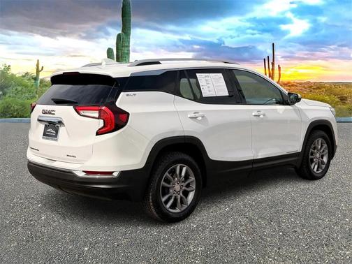 2024 GMC Terrain SLT