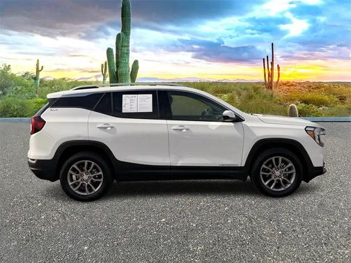 2024 GMC Terrain SLT