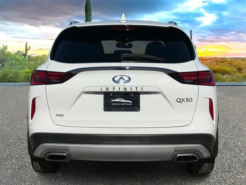 2022 INFINITI QX50 LUXE AWD