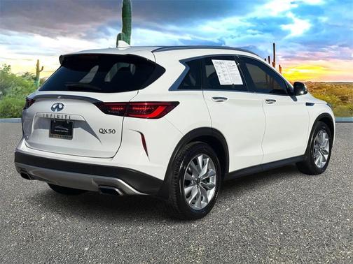 2022 INFINITI QX50 LUXE AWD