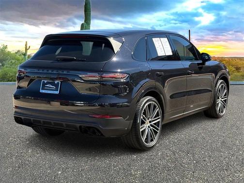 2022 Porsche Cayenne Platinum Edition