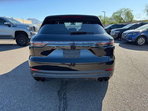 2022 Porsche Cayenne Platinum Edition