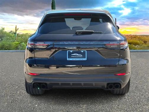 2022 Porsche Cayenne Platinum Edition