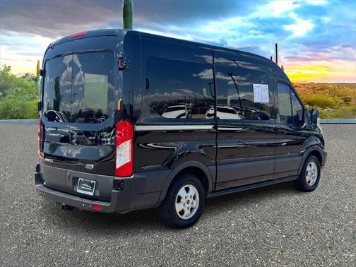 2017 Ford Transit-150 XLT