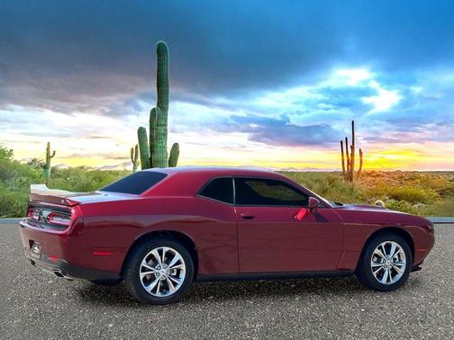 Octane Red Pearlcoat 2021 Dodge Challenger SXT