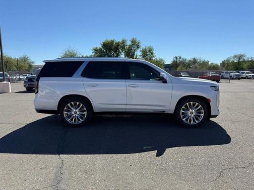 2022 Cadillac Escalade Premium Luxury