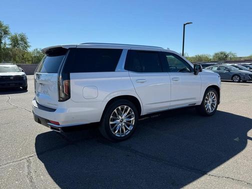 2022 Cadillac Escalade Premium Luxury