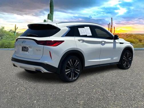 2022 INFINITI QX50 LUXE