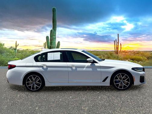 Alpine White 2023 BMW 540 i xDrive