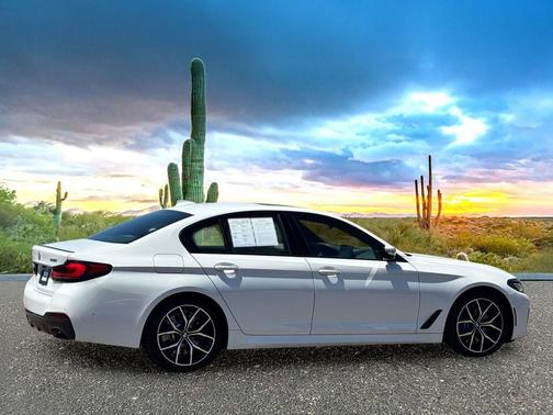 Alpine White 2023 BMW 540 i xDrive
