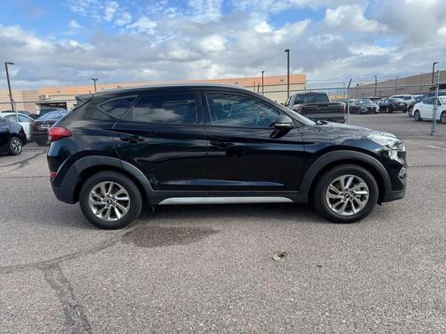 2017 Hyundai TUCSON SE Plus