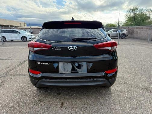 2017 Hyundai TUCSON SE Plus