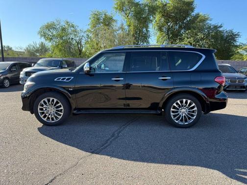 2017 INFINITI QX80 Base
