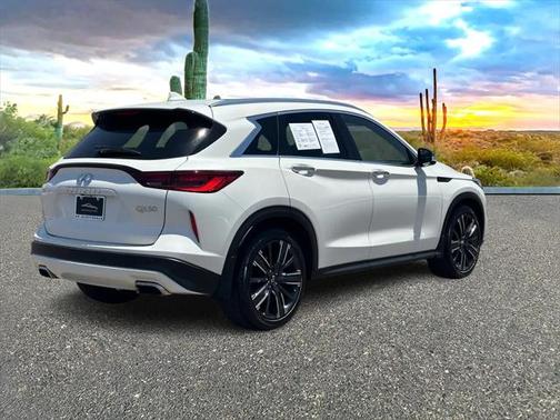 2022 INFINITI QX50 LUXE