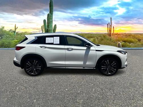 2022 INFINITI QX50 LUXE