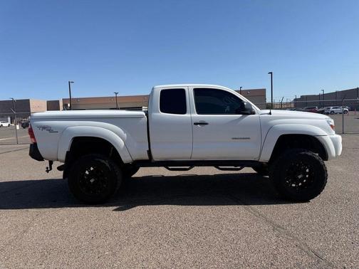 Super White 2006 Toyota Tacoma PreRunner