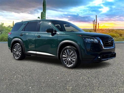 2022 Nissan Pathfinder SL 2WD