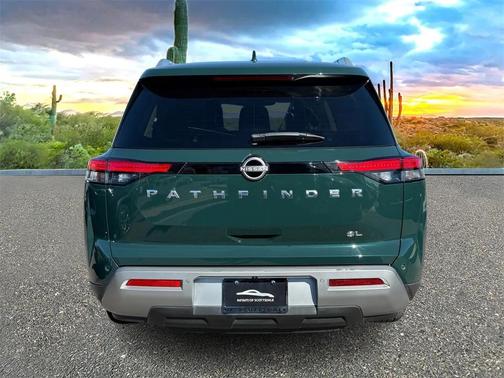 2022 Nissan Pathfinder SL 2WD