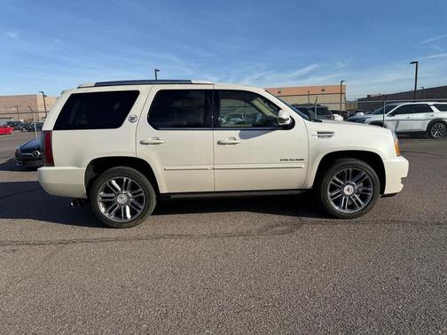 2013 Cadillac Escalade Premium