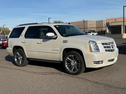 2013 Cadillac Escalade Premium